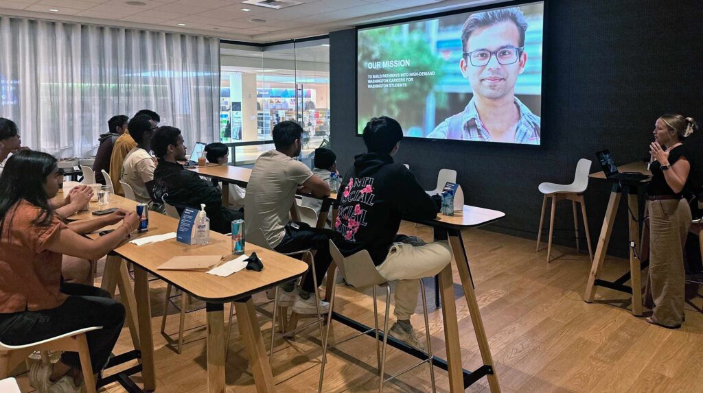 PAP students tour Microsoft summer 2023